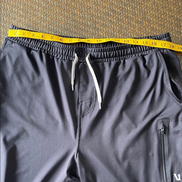 Vuori Black and Navy Joggers - Picture 4 of 10
